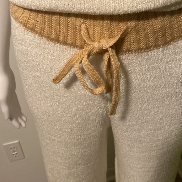 NWT Splendid 2 pc lounge set. Size L - Picture 6 of 14